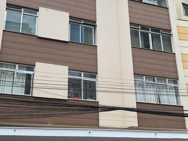 Apartamento 3 quartos e 2 banheiros, à venda, no bairro São Mateus em Juiz de Fora