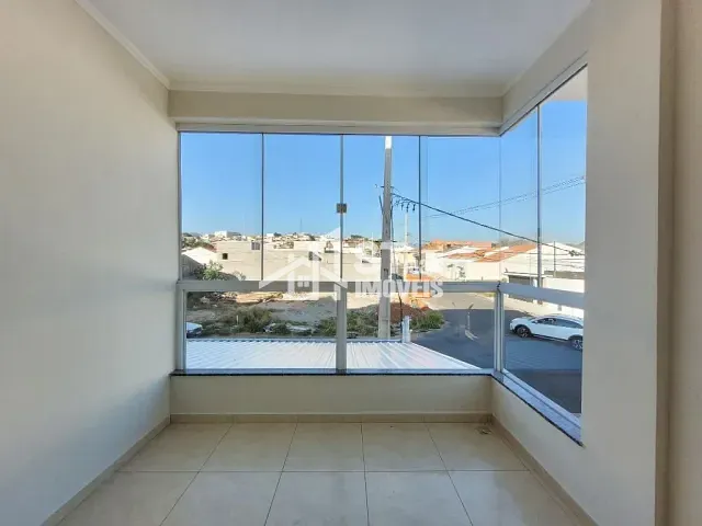 Apartamento com 92m² 3 quartos e 1 banheiro, para alugar, no bairro Morada dos Pássaros em Andradas