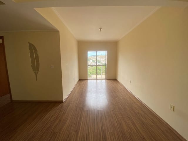 Apartamento 2 quartos e 1 banheiro, à venda, no bairro Santa Ângela em Poços de Caldas