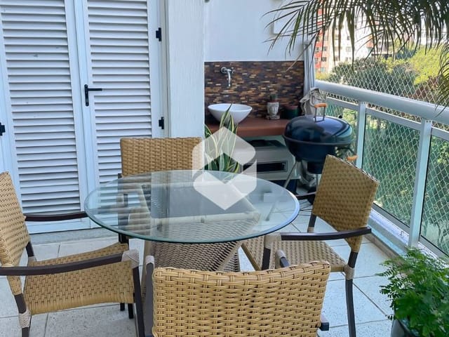 Apartamento com 238m², à venda, no bairro Barra da Tijuca em Rio de Janeiro