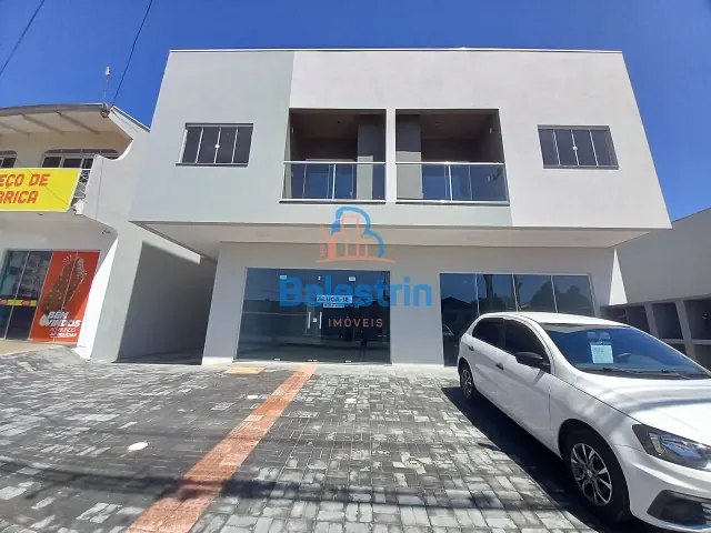 Apartamento 2 quartos e 1 banheiro, para alugar, no bairro Centro em Fraiburgo