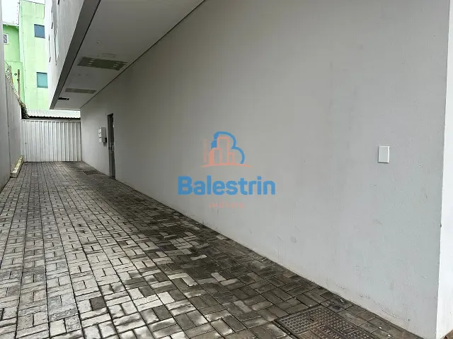 Apartamento 2 quartos e 1 banheiro, para alugar, no bairro Centro em Fraiburgo