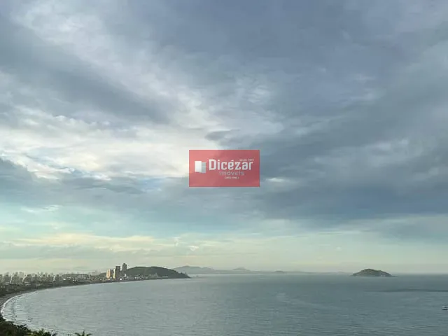 Apartamento 3 quartos e 3 banheiros, à venda, no bairro Armação em Penha