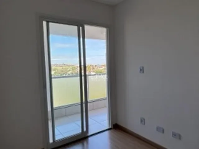 Apartamento com 79m² 2 quartos e 1 banheiro, à venda, no bairro Santa Cruz em Cascavel