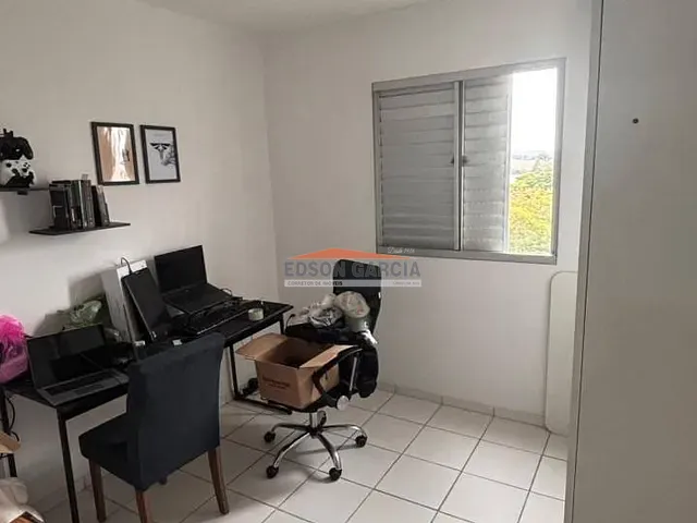 Apartamento 2 quartos e 1 banheiro, à venda, no bairro Caguassu em Sorocaba