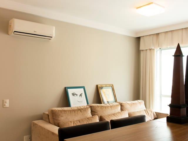 Apartamento 2 quartos e 2 banheiros, para alugar, no bairro Trindade em Florianópolis