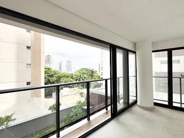 Apartamento 3 quartos e 4 banheiros, à venda, no bairro Serrinha em Goiânia