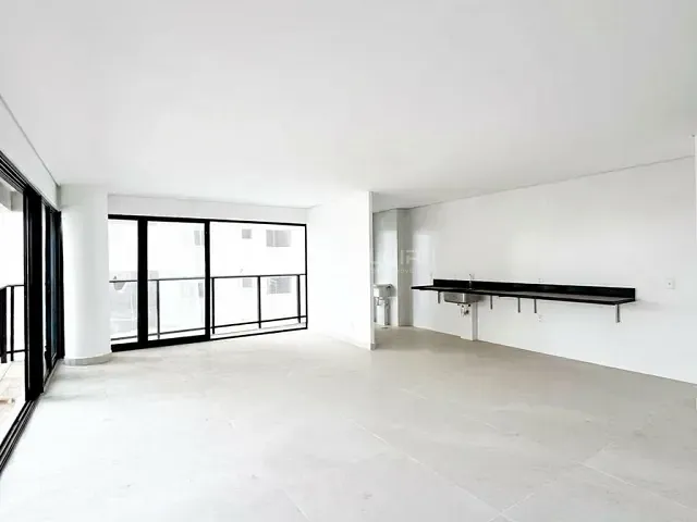 Apartamento 3 quartos e 4 banheiros, à venda, no bairro Serrinha em Goiânia