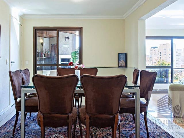 Apartamento 4 quartos e 2 banheiros, à venda, no bairro Moema em São Paulo