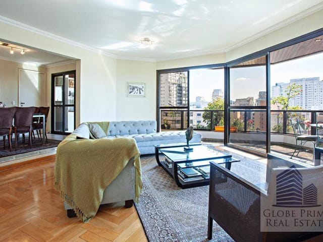 Apartamento 4 quartos e 2 banheiros, à venda, no bairro Moema em São Paulo