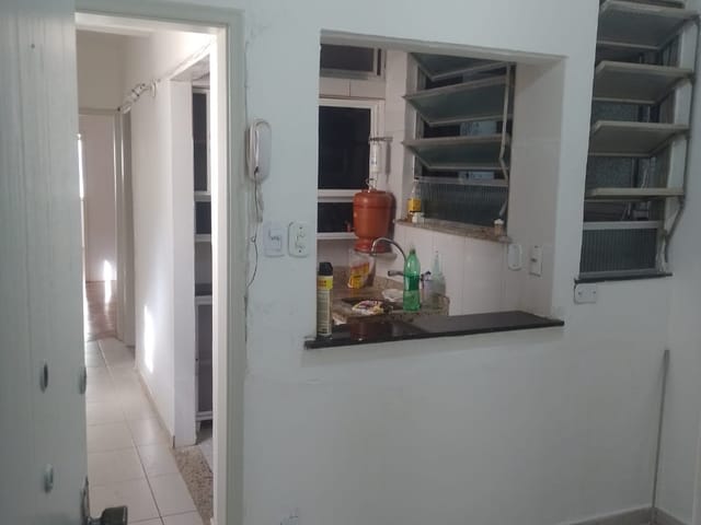 Foto do Apartamento - Seu novo lar em Copacabana: reformado, desocupado, com portaria 24h e próximo à praia! | Imobiliária Housing Ltda.