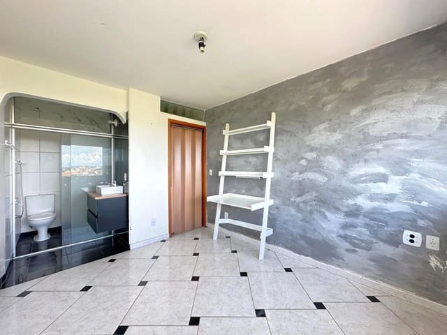 Apartamento 1 quarto e 1 banheiro, à venda, no bairro Riacho Fundo I em Brasília