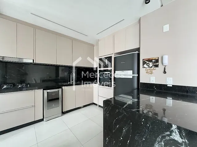 Apartamento com 96m² 2 quartos e 3 banheiros, para alugar, no bairro Centro em Itajaí
