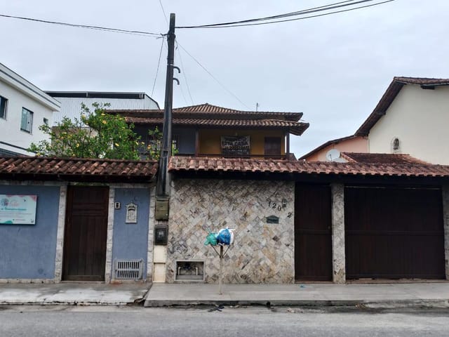 Casa 2 quartos e 2 banheiros, à venda, no bairro Village Sol e Mar em Rio das Ostras