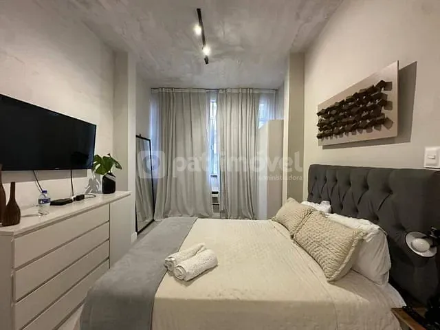 Apartamento com 42m² 1 quarto e 1 banheiro, para alugar, no bairro Copacabana em Rio de Janeiro