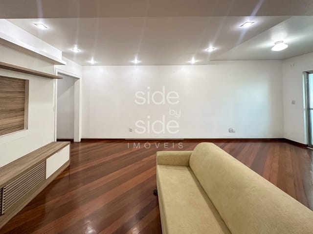 Apartamento com 176m² 3 quartos e 2 banheiros, à venda, no bairro Centro em Três Rios