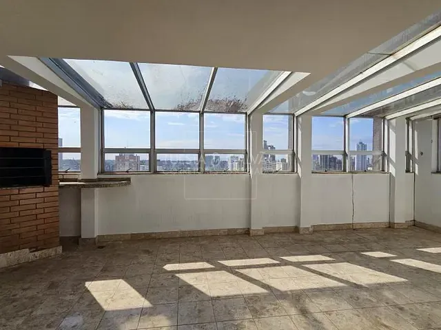 Apartamento com 119m² 3 quartos e 5 banheiros, à venda, no bairro Centro em Curitiba