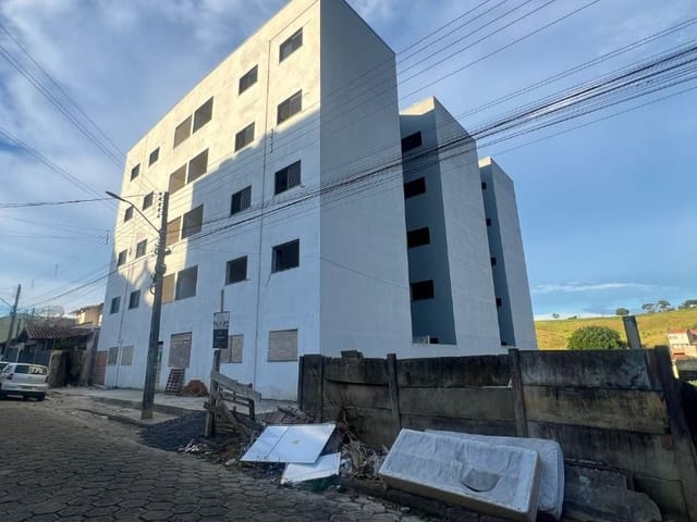 Apartamento à venda, no bairro Centro em Cambuí