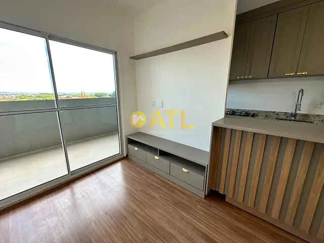 Apartamento 2 quartos e 1 banheiro, à venda ou para alugar, no bairro Jardim Oriental em Ourinhos