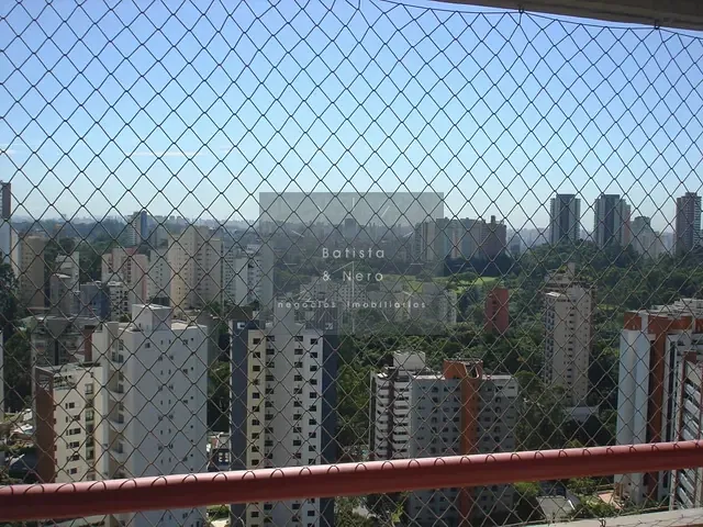 Apartamento com 210m² 3 quartos e 5 banheiros, à venda, no bairro Vila Andrade em São Paulo