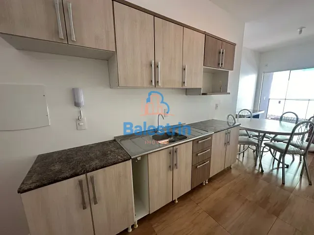 Apartamento 1 quarto e 1 banheiro, para alugar, no bairro Centro em Fraiburgo