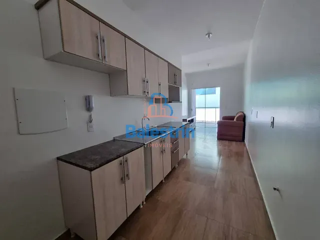 Apartamento 1 quarto e 1 banheiro, para alugar, no bairro Centro em Fraiburgo