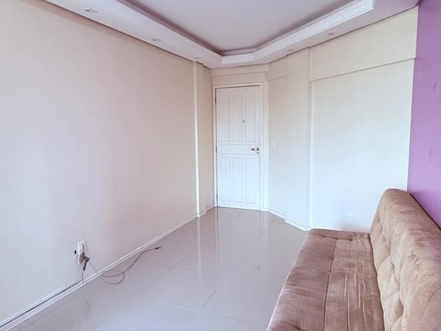 Apartamento com 47m² 1 quarto e 1 banheiro, para alugar, no bairro Capoeiras em Florianópolis