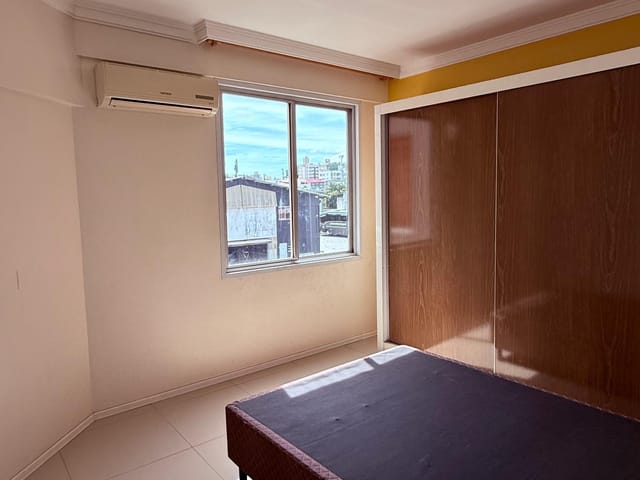 Apartamento com 47m² 1 quarto e 1 banheiro, para alugar, no bairro Capoeiras em Florianópolis