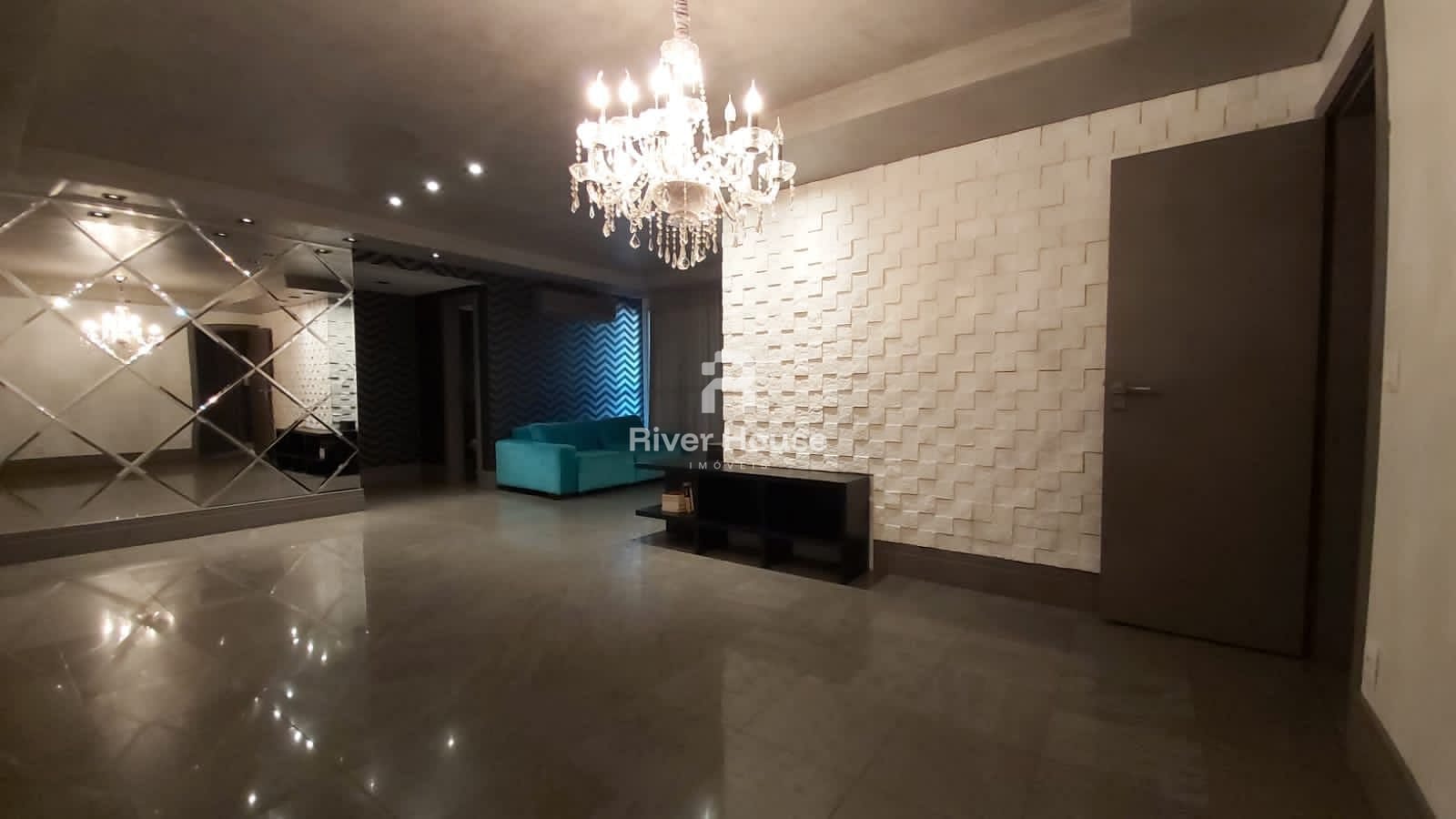 Apartamento para alugar com 3 quartos, 120m² - Foto 1
