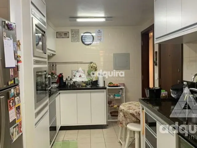Apartamento com 177m² 4 quartos e 3 banheiros, à venda, no bairro Centro em Ponta Grossa
