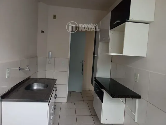 Apartamento 2 quartos e 1 banheiro, à venda, no bairro Jardim Strass em Londrina