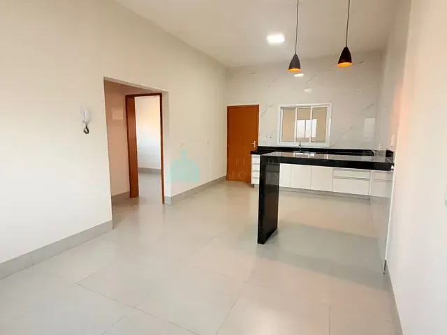 Apartamento 2 quartos e 1 banheiro, para alugar, no bairro Loteamento Santa Helena II em Catalão