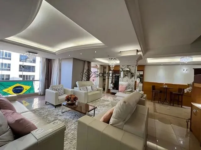 Apartamento com 246m² 4 quartos e 6 banheiros, à venda, no bairro Centro em Ijuí