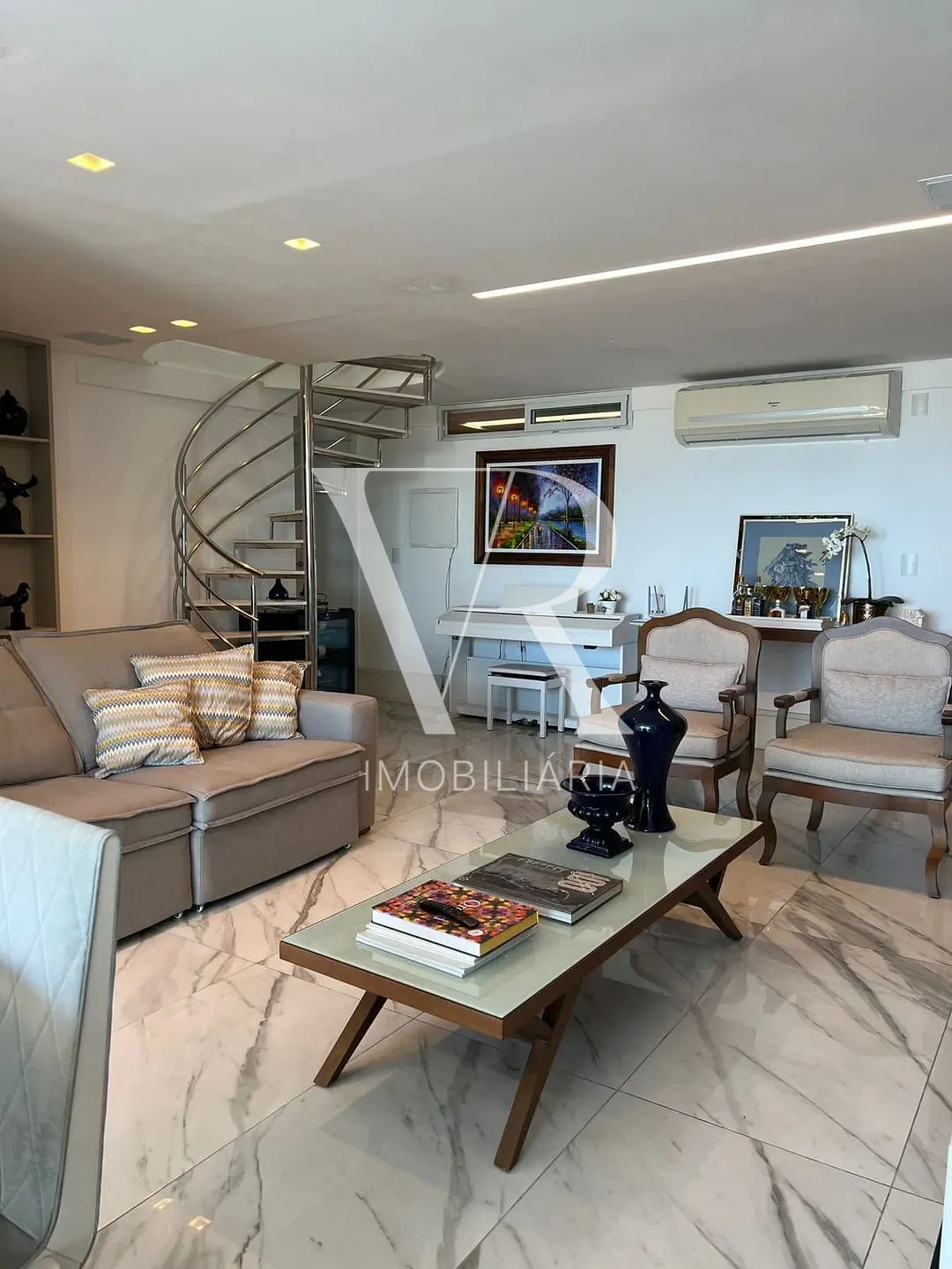 Apartamento, 3 quartos, 240 m² - Foto 2