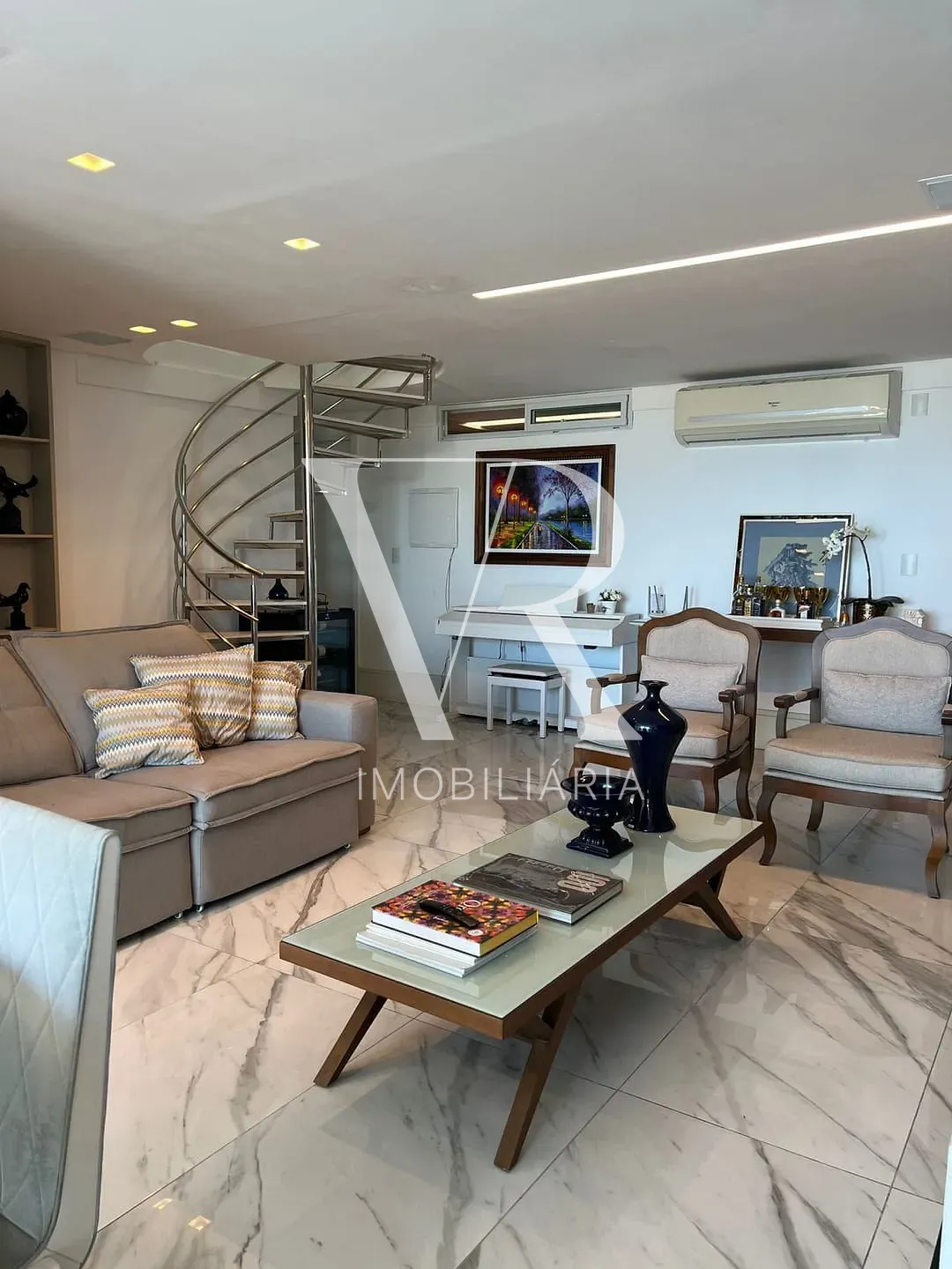 Apartamento, 3 quartos, 240 m² - Foto 2