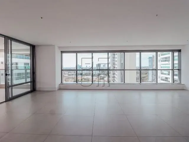 Apartamento com 639m² 3 quartos e 5 banheiros, à venda, no bairro Santa Rosa em Londrina