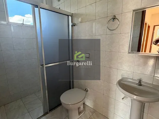 Apartamento 3 quartos e 2 banheiros, para alugar, no bairro Costa Pinto em Lavras