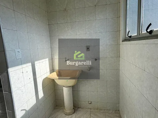 Apartamento 3 quartos e 2 banheiros, para alugar, no bairro Costa Pinto em Lavras