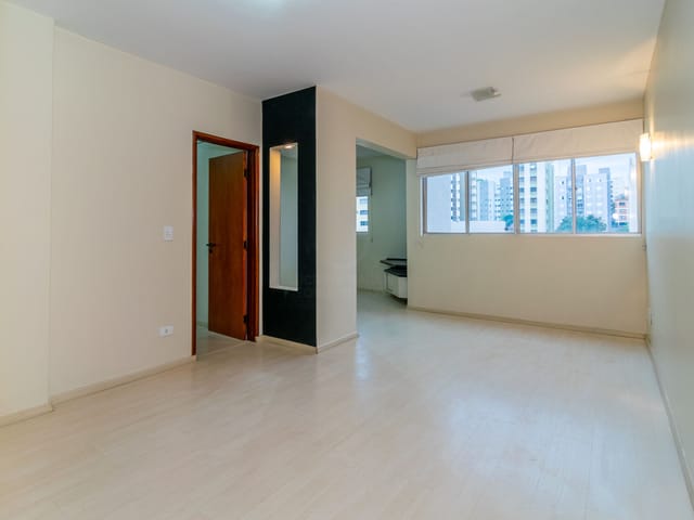 Apartamento 2 quartos e 2 banheiros, à venda, no bairro Centro em Londrina