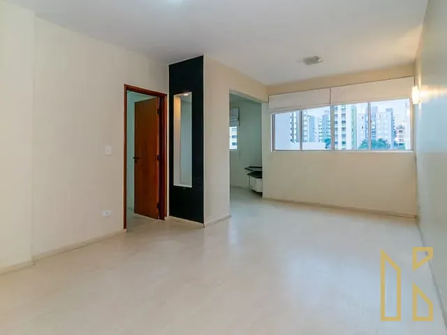 Apartamento 2 quartos e 2 banheiros, à venda, no bairro Centro em Londrina