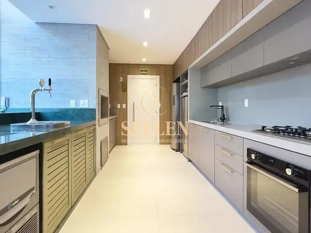 Apartamento 4 quartos e 4 banheiros, à venda, no bairro Centro em Balneário Camboriú