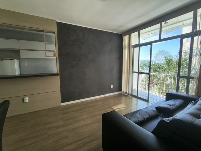 Apartamento com 60m² 2 quartos e 1 banheiro, para alugar, no bairro Abraão em Florianópolis