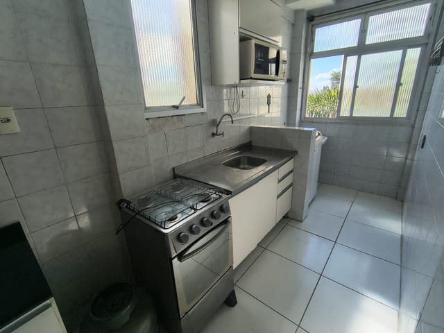 Apartamento com 60m² 2 quartos e 1 banheiro, para alugar, no bairro Abraão em Florianópolis