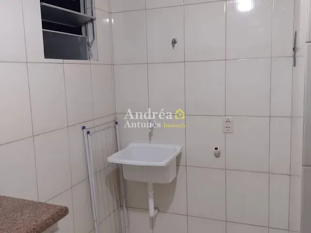 Apartamento 2 quartos e 1 banheiro, para alugar, no bairro Gamboa em Cabo Frio