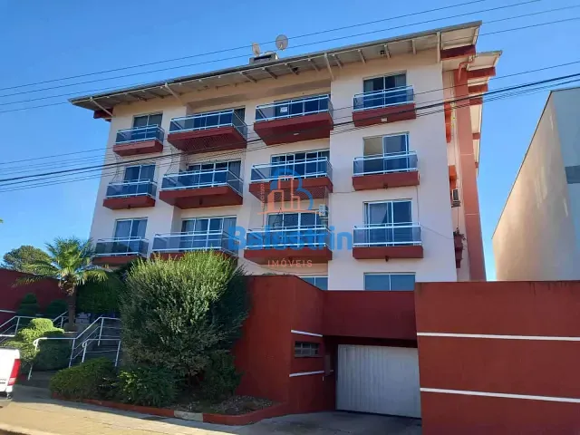 Apartamento 3 quartos e 3 banheiros, para alugar, no bairro Centro em Fraiburgo