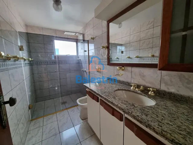 Apartamento 3 quartos e 3 banheiros, para alugar, no bairro Centro em Fraiburgo