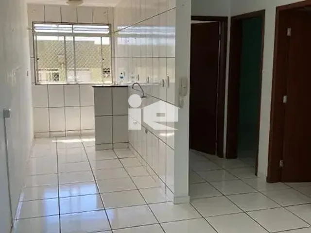 Apartamento 2 quartos e 1 banheiro, à venda, no bairro Jardim Monte Carlo em Rolândia