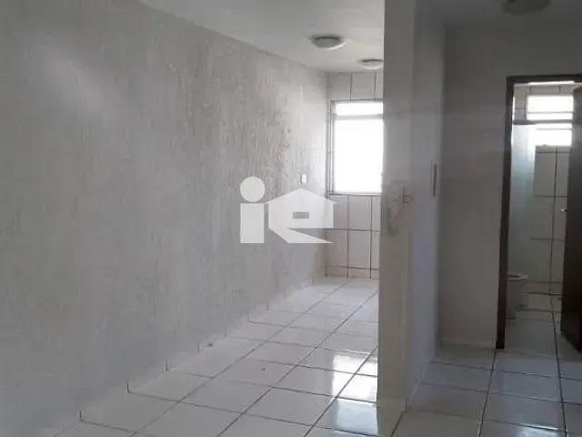 Apartamento 2 quartos e 1 banheiro, à venda, no bairro Jardim Monte Carlo em Rolândia