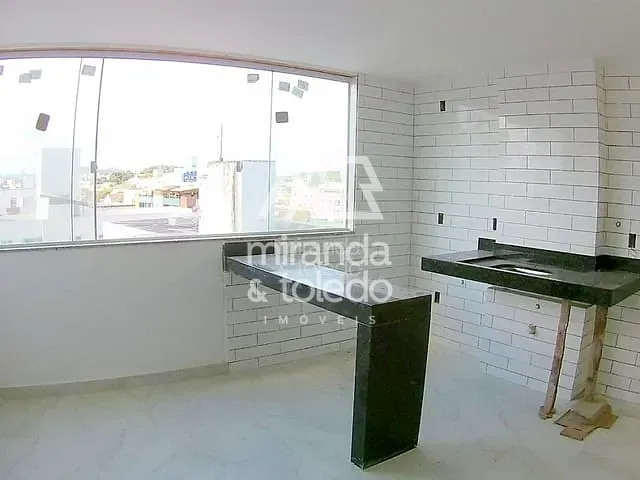 Apartamento com 78m² 2 quartos e 3 banheiros, à venda, no bairro Praia do Morro em Guarapari