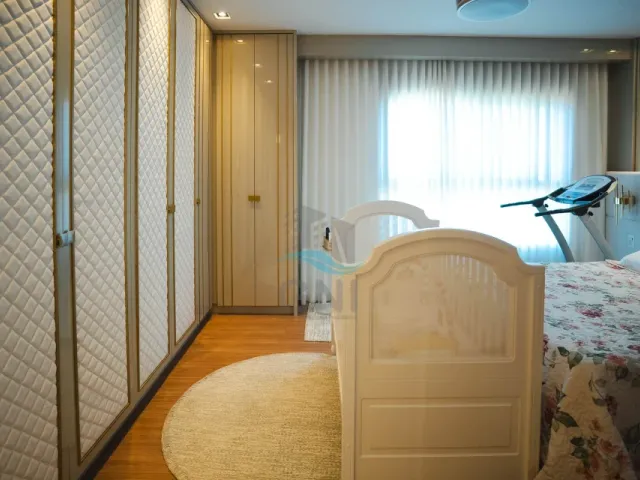 Apartamento com 216m² 3 quartos e 5 banheiros, à venda, no bairro Gleba Fazenda Palhano em Londrina